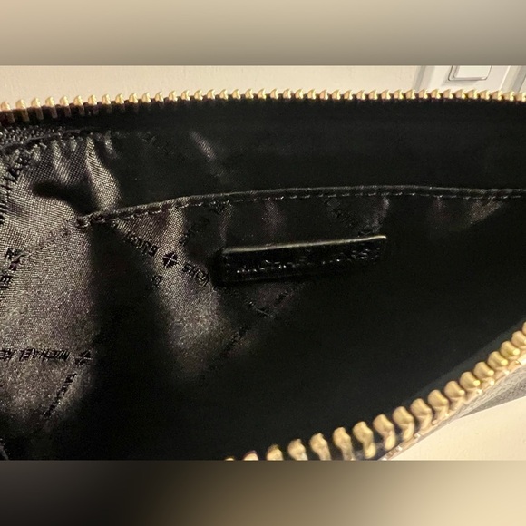 NWOT Michael Kors Jet Set Large Wristlet - Black - Picture 3 of 4